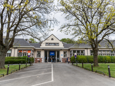 Bâtiment J -Ancienne "Maison des étudiants"
